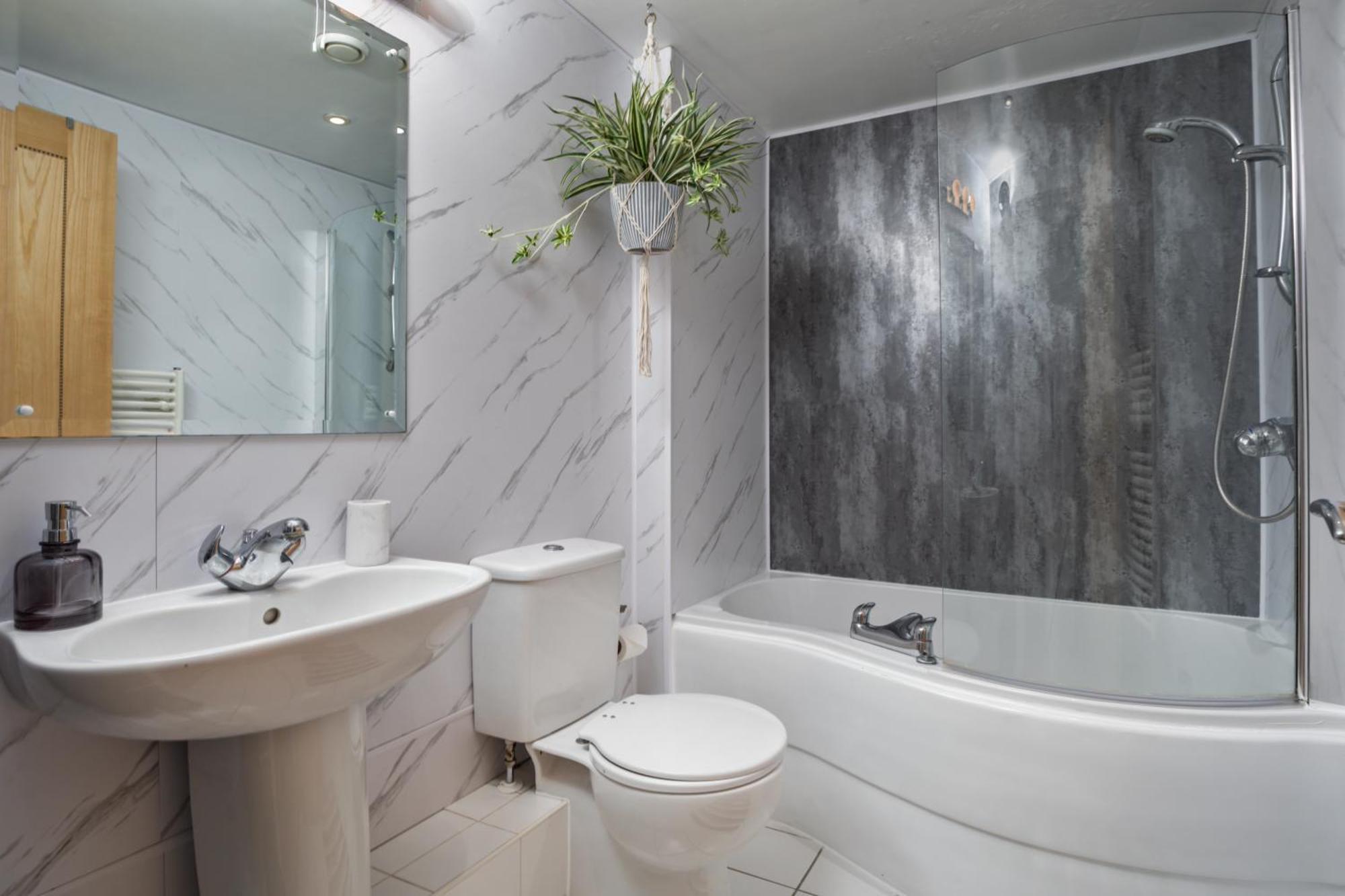 Large Central Penthouse In Leeds Лидс Экстерьер фото