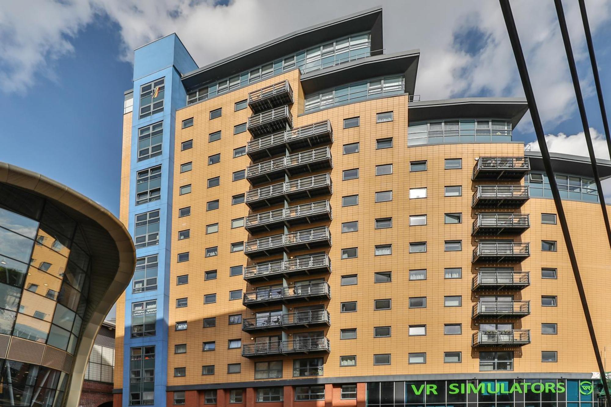 Large Central Penthouse In Leeds Лидс Экстерьер фото