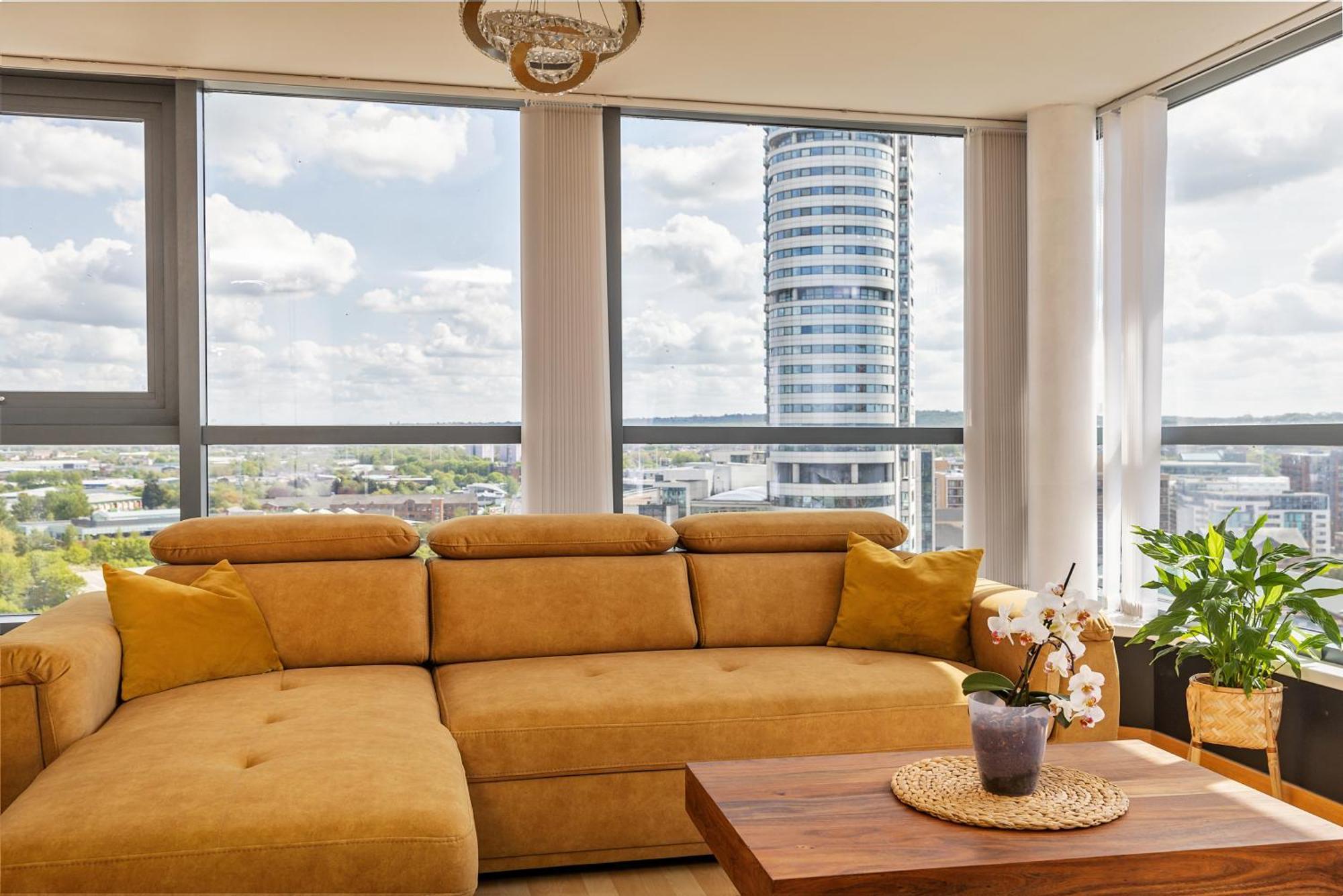 Large Central Penthouse In Leeds Лидс Экстерьер фото