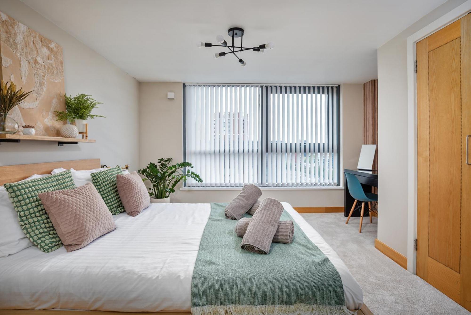Large Central Penthouse In Leeds Лидс Экстерьер фото